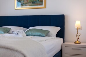 4 室のベッドルーム、アイロン / アイロン台、ベッドシーツ