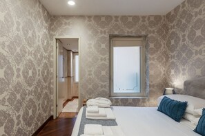 1 habitación, tabla de planchar con plancha y wifi
