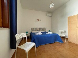 3 bedrooms, iron/ironing board, free WiFi