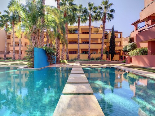 Private roof terrace, penthouse apartment, free wifi, sea views