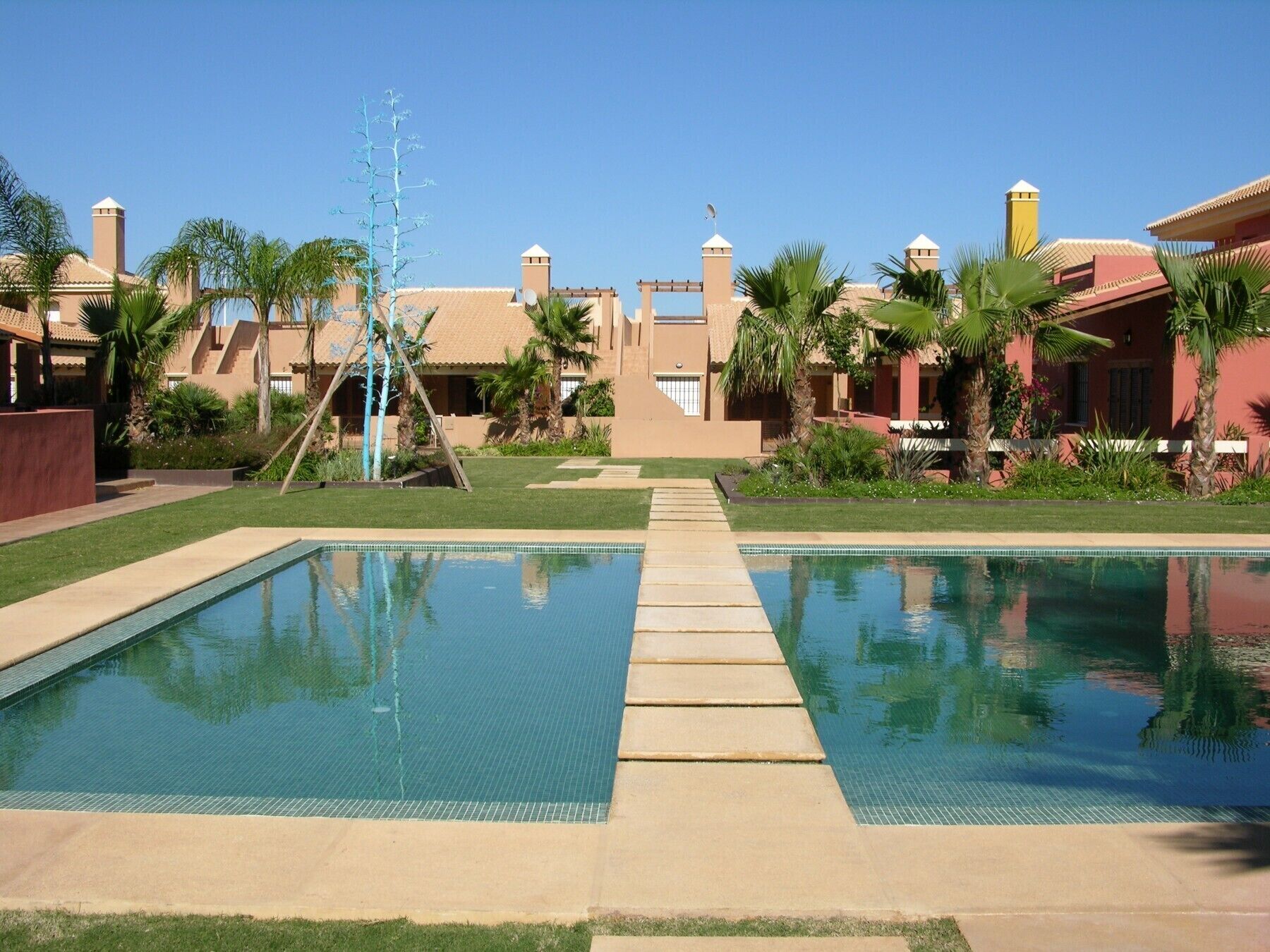 حمام سباحة