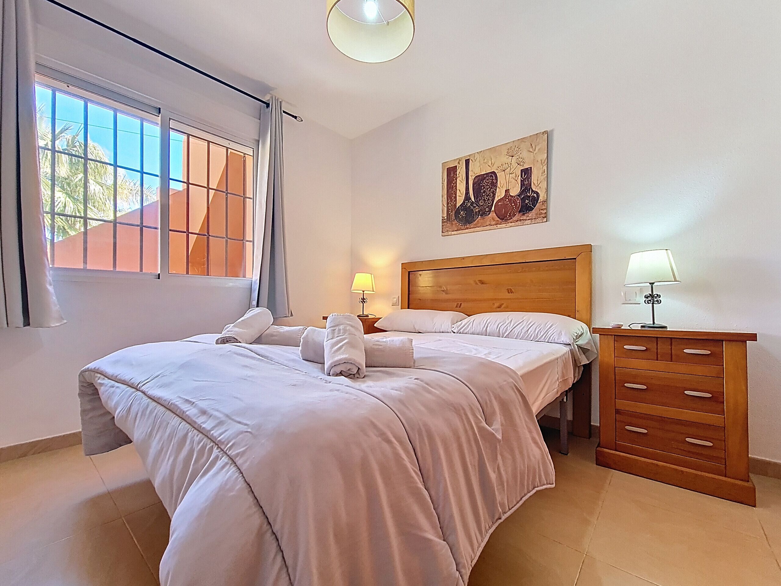 2 chambres, fer et planche à repasser, Wi-Fi gratuit, draps fournis