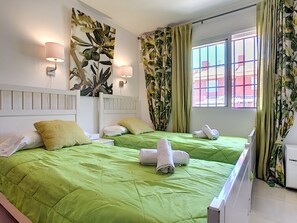2 habitaciones, tabla de planchar con plancha y wifi gratis 