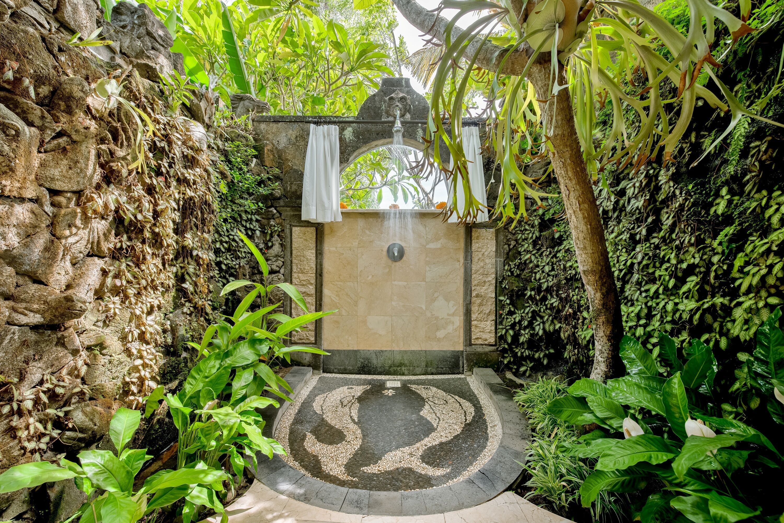 One Bedroom Wooden Villa Jatayu | Bathroom shower