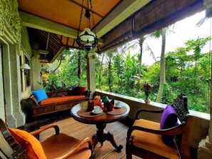 Deluxe Gelatik | Balcony - Alam Jiwa Ubud (Ubud)