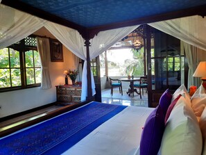 Suíte (One Bedroom Suites Merpati & Casuary) | Camas com colchões pillow-top, frigobar, cofres nos quartos