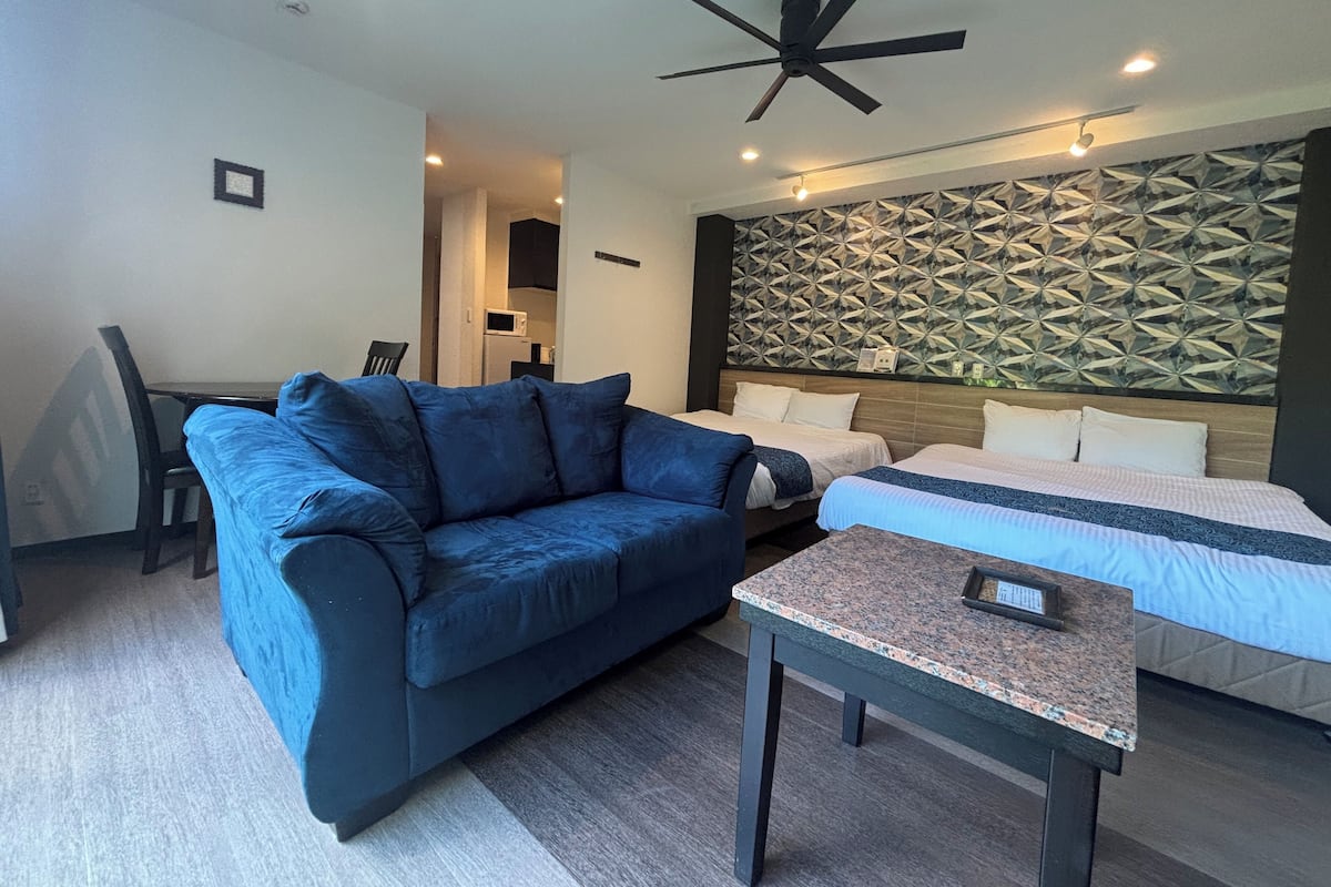 Standaard villa, 2 queensize bedden, kitchenette, gedeeltelijk uitzicht op oceaan | Een kluis op de kamer, verduisterende gordijnen, geluiddichte muren