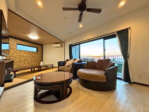 Deluxe kamer (Japanese Western Style) | Een kluis op de kamer, verduisterende gordijnen, geluiddichte muren