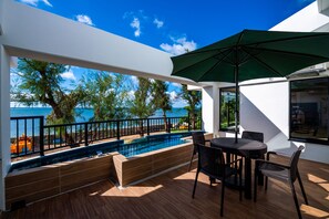 Villa – deluxe, kjøkken, havutsikt (Special Room) | Utsikt mot strand/hav