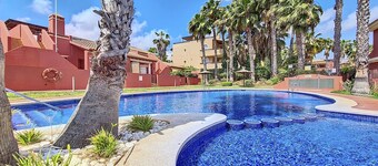 Bungalow, roof terrace, patio, free wifi, communal pool