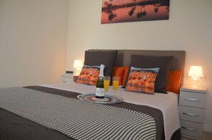 1 chambre, fer et planche à repasser, Wi-Fi gratuit, draps fournis