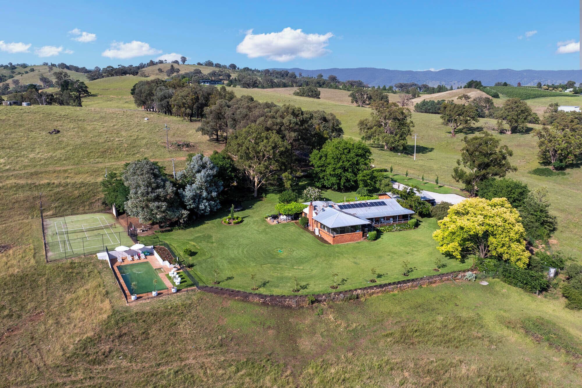 Fachada da propriedade