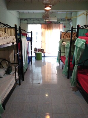 10 Bunk Bed in Mix Dormitory Room