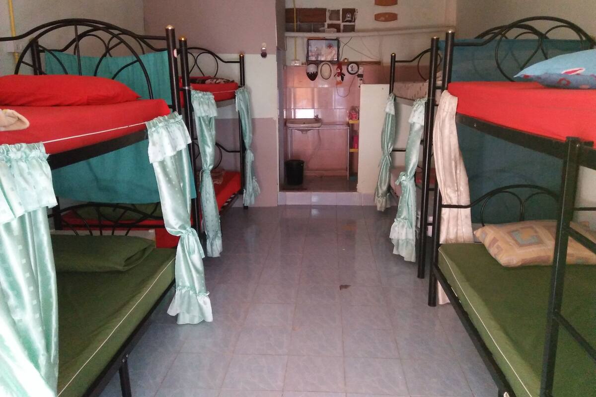 10 Bunk Bed in Mix Dormitory Room | Wifi gratis