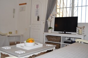 2 dormitorios, tabla de planchar con plancha, wifi y ropa de cama
