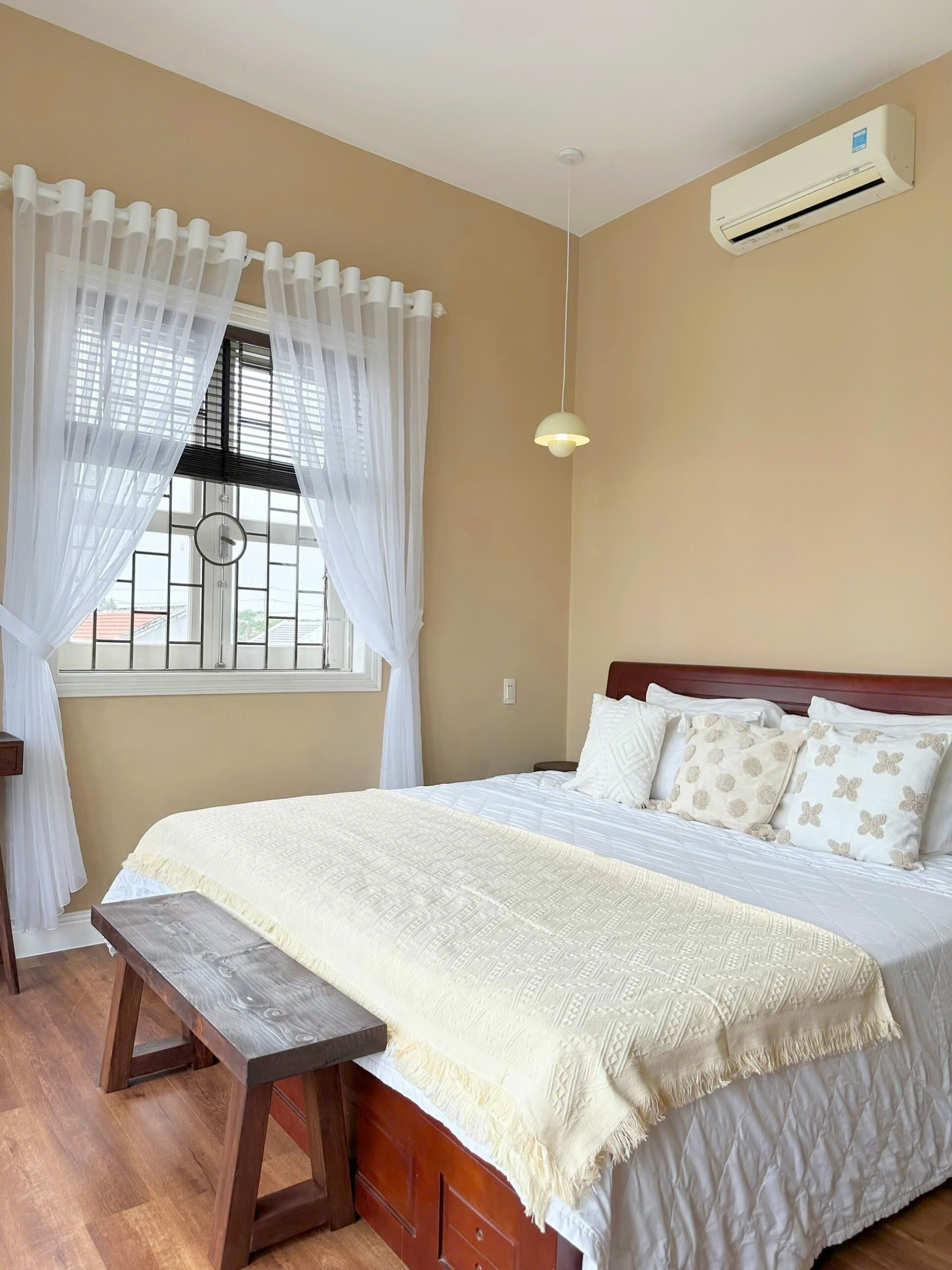 deluxe double room, balcony, city view | minibar, individually furnished, desk, laptop workspace