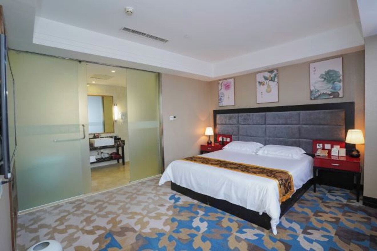 Pearl Suite