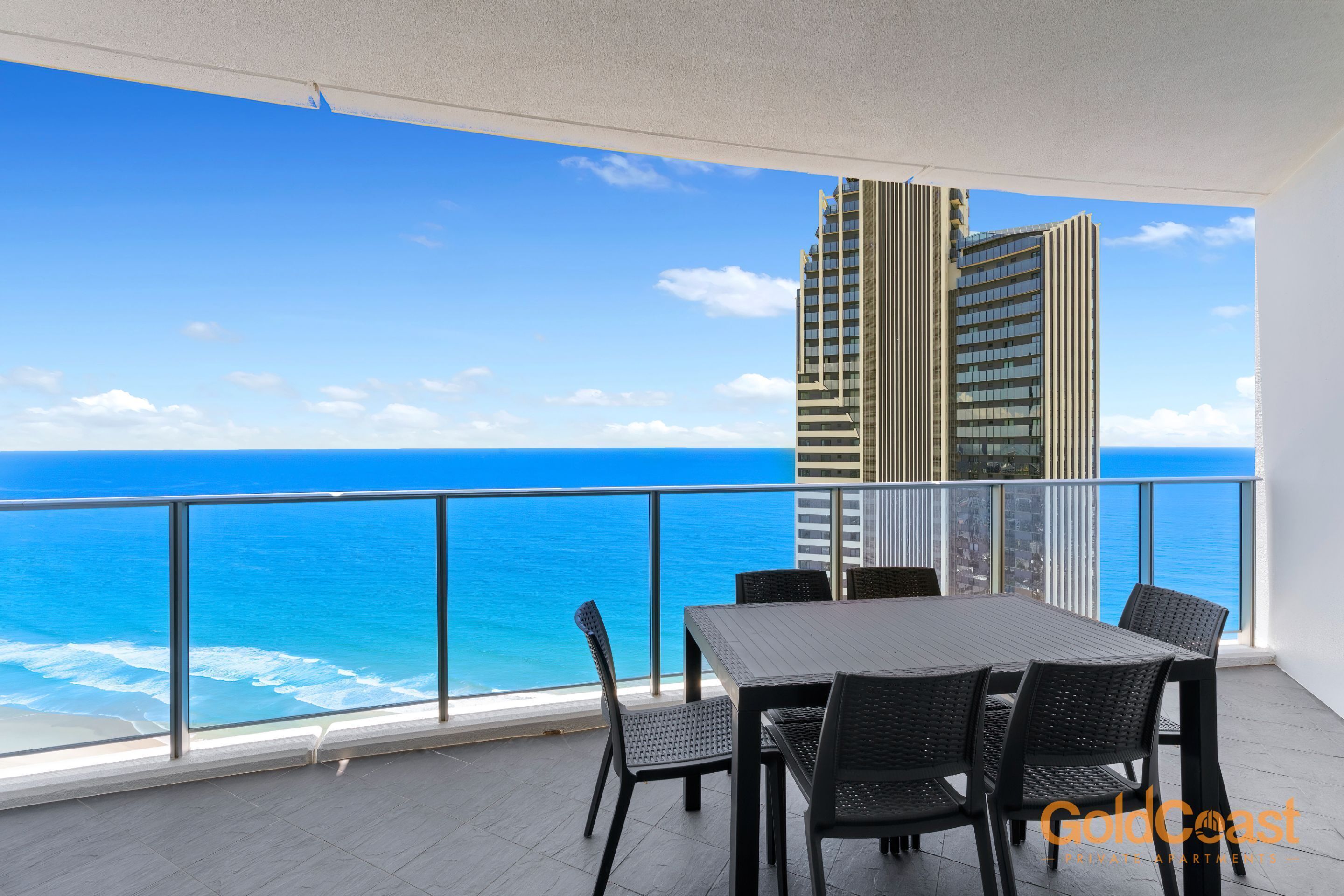 Sub Penthouse 4-Bed 4 Bath Ocean Views | Balcony