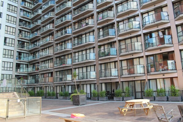 BBQ/picnic Area - Living At The Center Of Auckland CBD (Auckland)