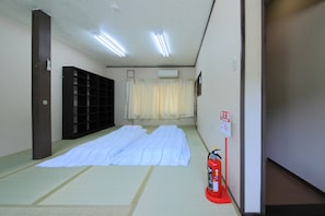 Maison Traditionnelle (Japanese Style) | Fer et planche à repasser, Wi-Fi gratuit, draps fournis