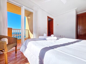 2 slaapkamers, een strijkplank/strijkijzer, gratis wifi, beddengoed