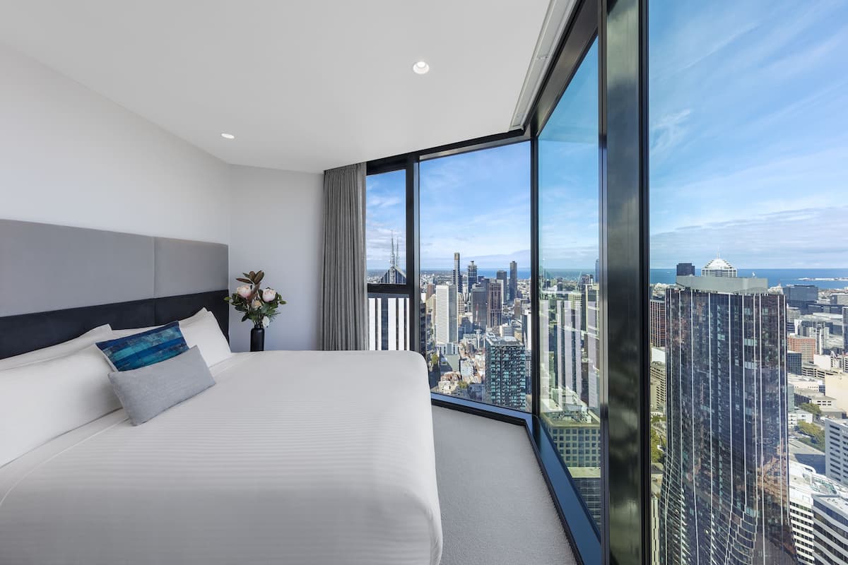 Three Bedroom Sky Apartment | 2 bedrooms, in-room safe, soundproofing, iron/ironing board