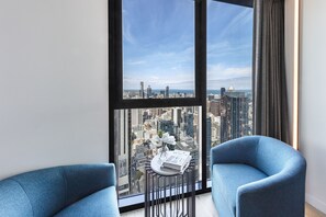 Apartamento, 3 habitaciones, vistas a la ciudad | Terraza o patio