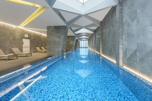 Indoor pool, pool loungers