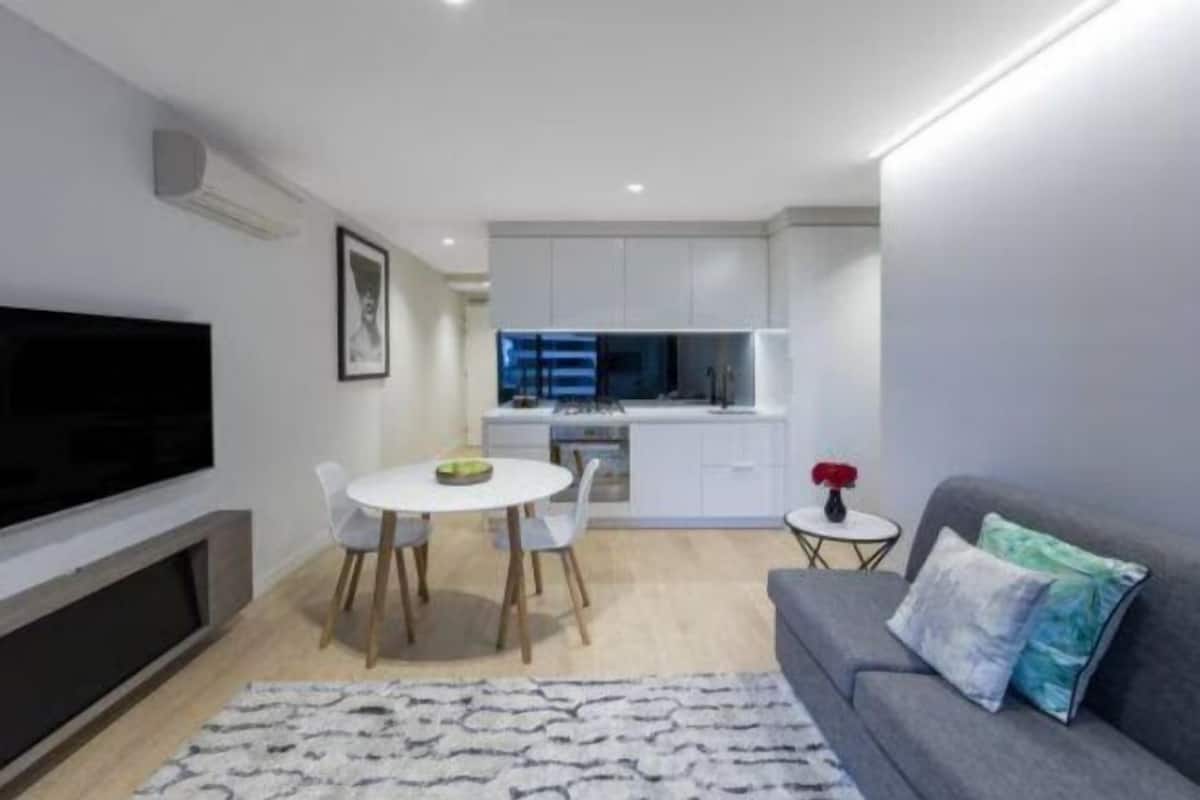 Living area | 55-inch Smart TV with digital channels