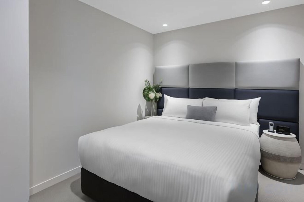 In-room safe, soundproofing, iron/ironing board, cots/infant beds