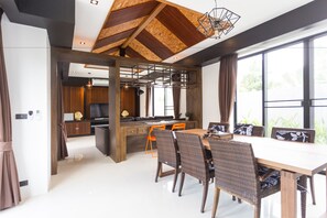 4 Bedroom Private Pool Villa | 房內用餐