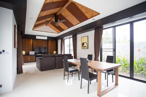 4 Bedroom Private Pool Villa | In-room dining - Ample Samui Luxury Pool Villa (Koh Samui)