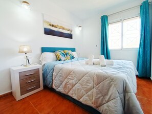 1 chambre, fer et planche à repasser, accès au Wi-Fi (inclus)