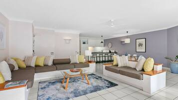 Premium Apartment, 1 Bedroom, Beachside | Living room
