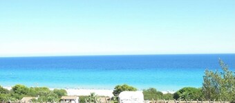 Large panoramic apartment, beautiful sea view.