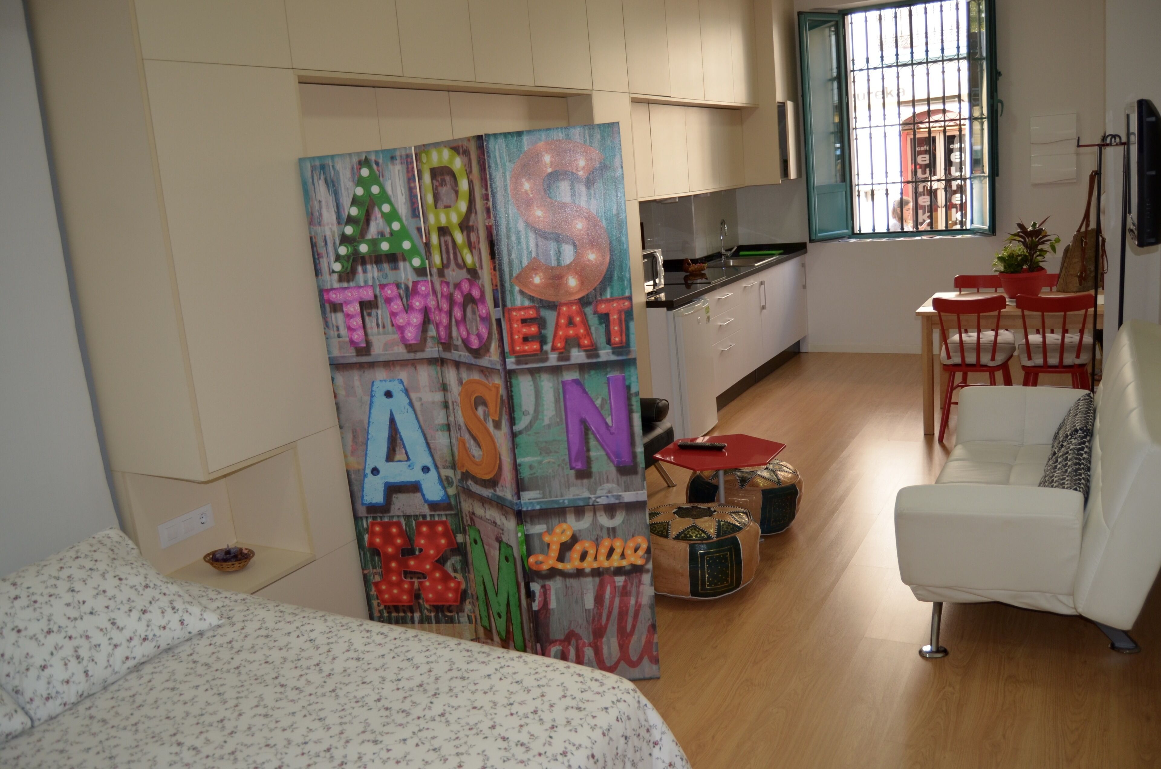 1 chambre, fer et planche à repasser, Wi-Fi gratuit, draps fournis