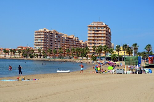 2nd floor sea view apartment, free wifi, communal pool, tennis