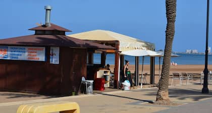 Ground floor apartment, large patio, free wifi, communal pool, parking