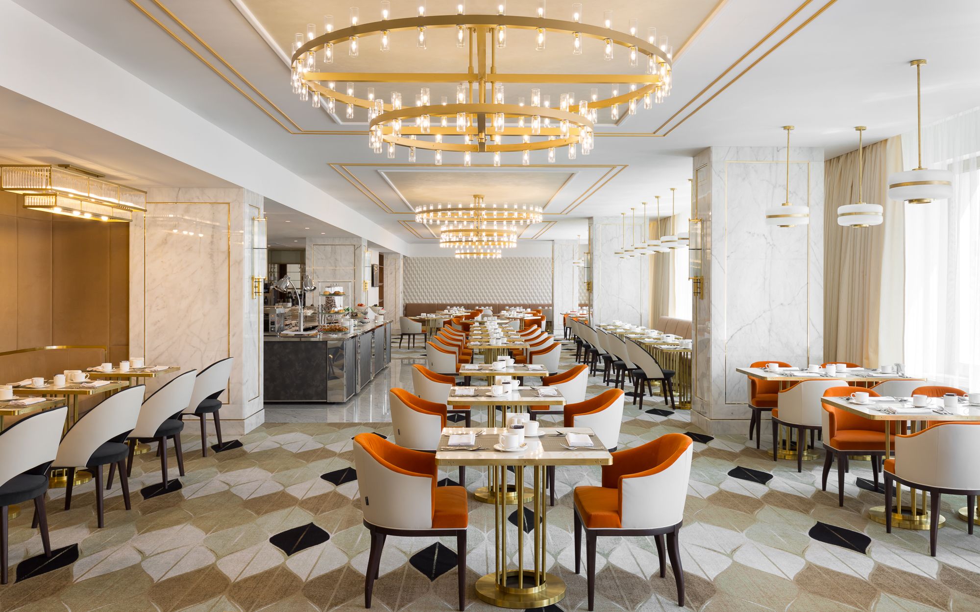 Sarapan bufet setiap hari (RUB 1500 seorang) 