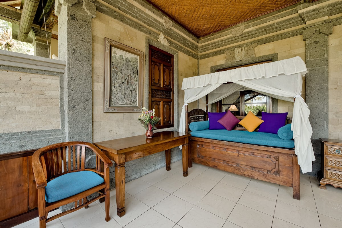 one bedroom suite | balcony