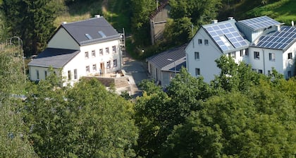 Eifel Ferienhaus - großer Gemeinschaftsraum - 7 Schlafzimmer- Alleinnutzung!