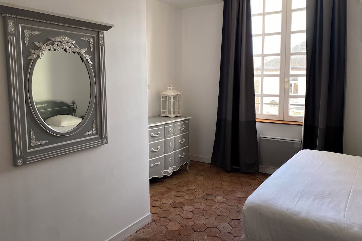 Apartment (Les Sœurs) | 1 bedroom, free WiFi, bed sheets