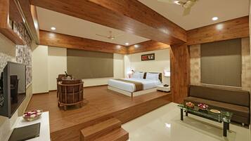 Royal Suite Room with Two way Airport Transfer | 1 bedroom, Egyptian cotton sheets, pillow-top beds, minibar