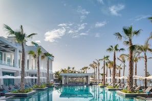 Indoor pool, 2 outdoor pools, pool umbrellas, sun loungers