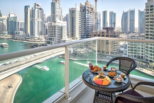 Luxury Staycation - Continental Tower