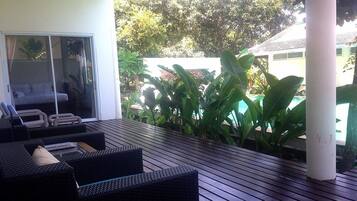 Two-Bedroom Apartment with Pool View | Terrace/patio