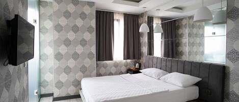 In-room safe, desk, laptop workspace, soundproofing