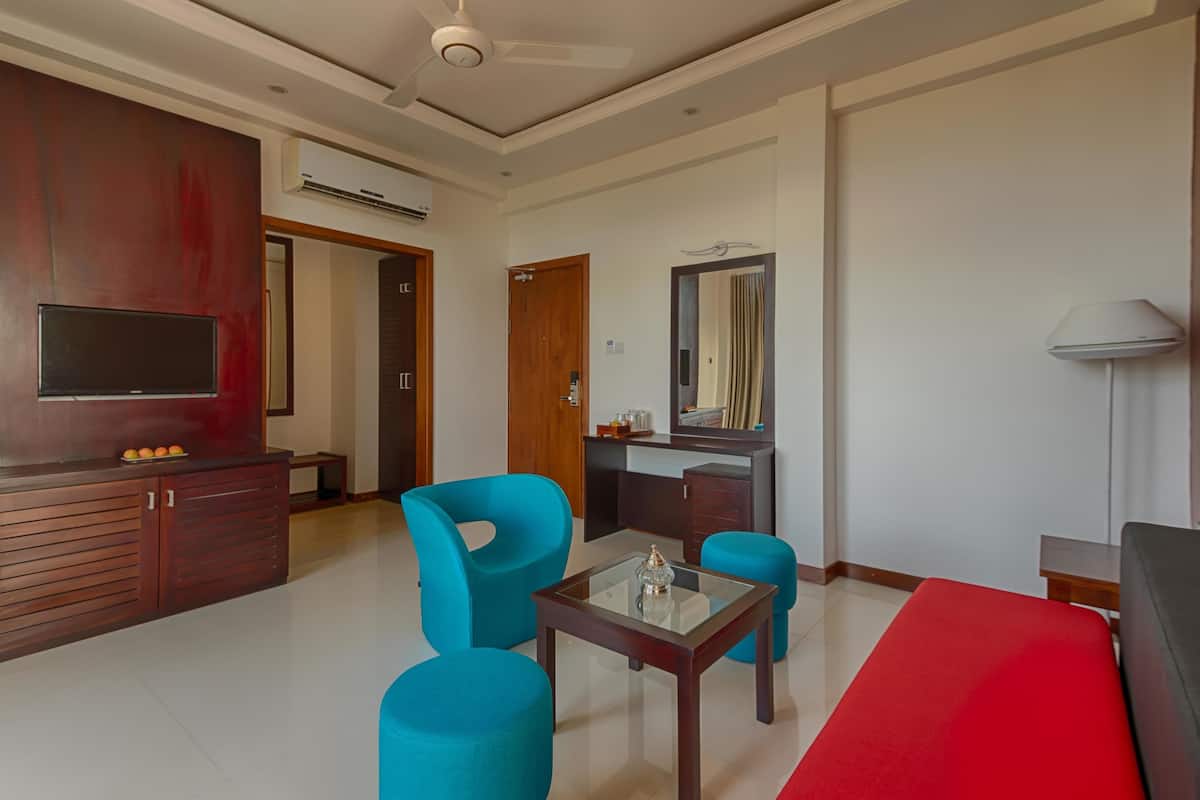 suite | minibar, in-room safe, desk, laptop workspace