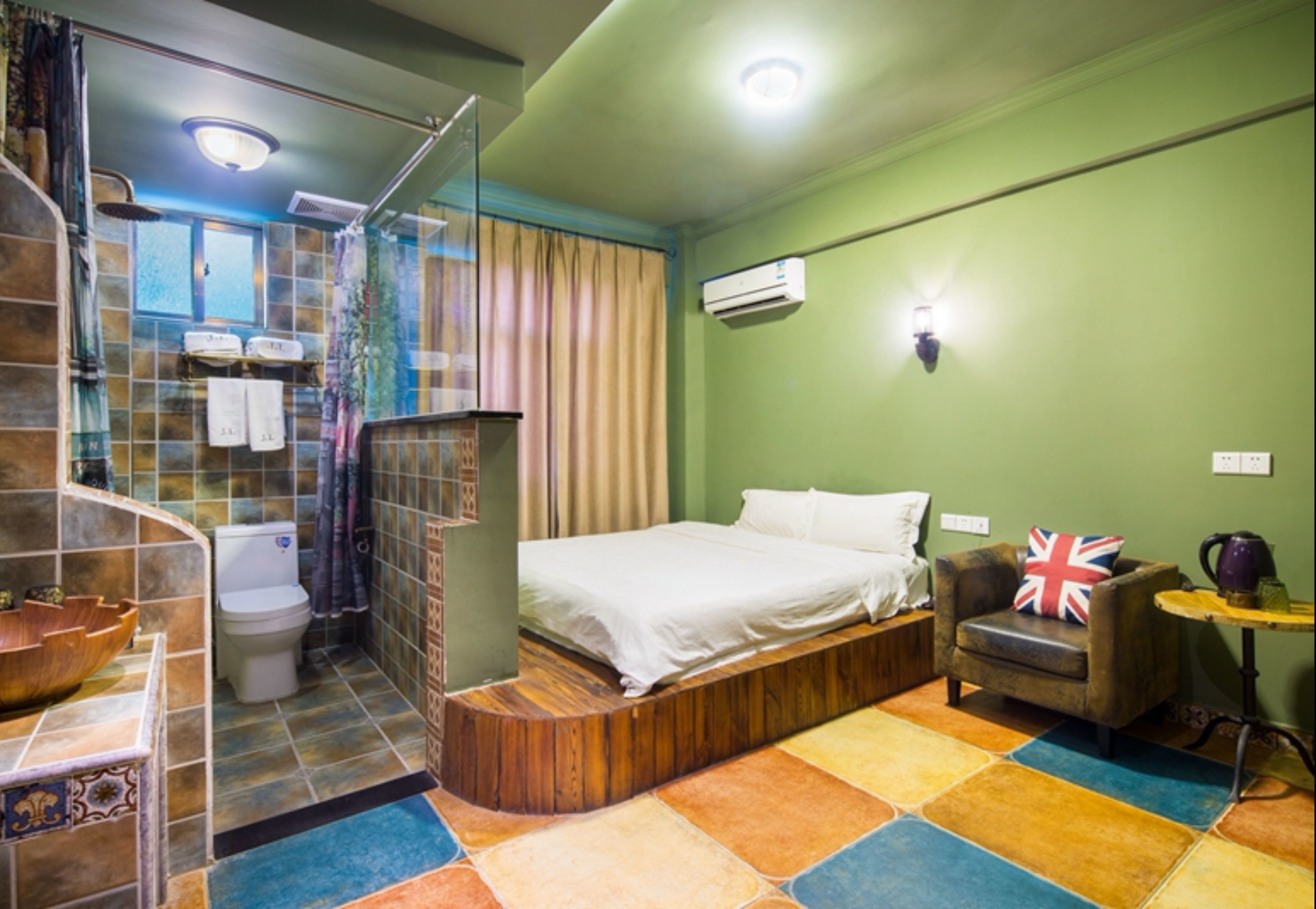 classic double room with tatami bed | desk, blackout curtains, free wifi