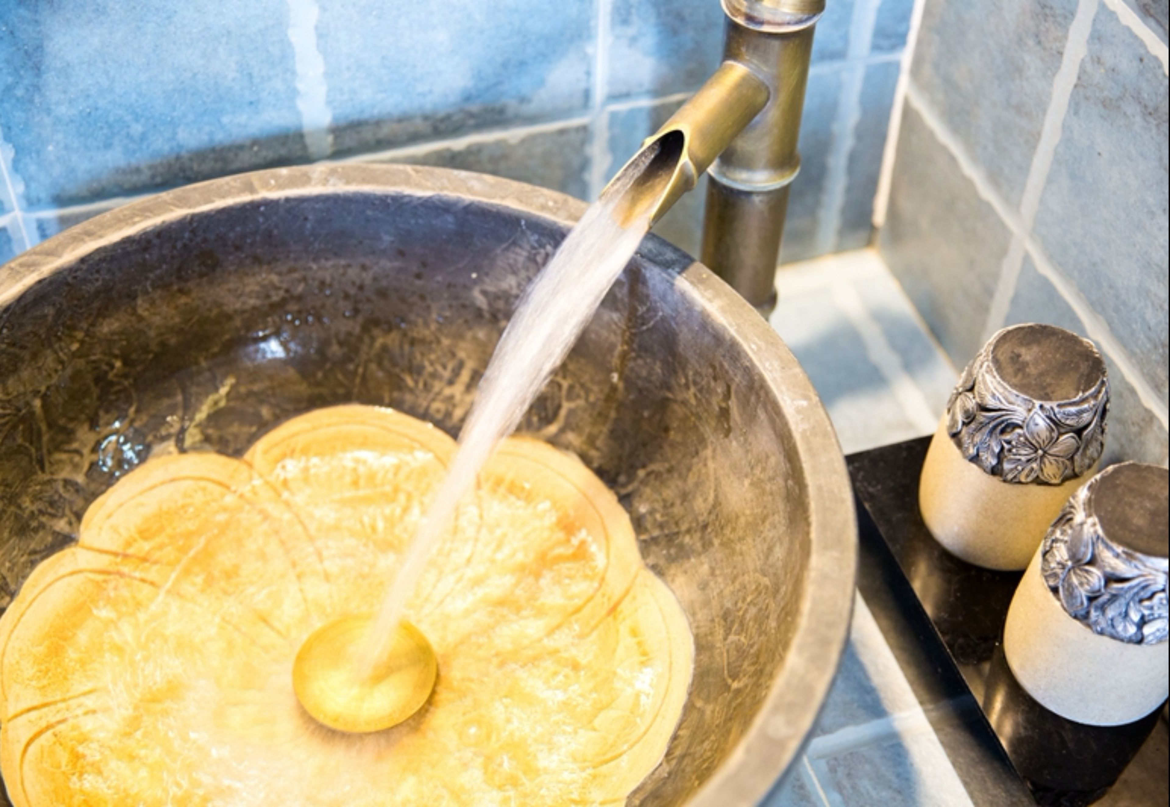 classic double room with tatami bed | bathroom | separate bathtub and shower, free toiletries, hair dryer, dressing gowns